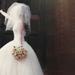 Vera Wang Couture Wedding Gown Sz 4 FINAL REDUCED